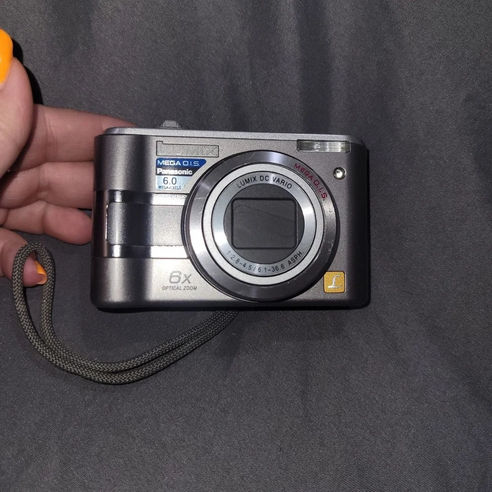 Panasonic DMC-LZ5 Lumix Mega O.I.S 6.0 Mega Pixel Digital Camera Tested Works